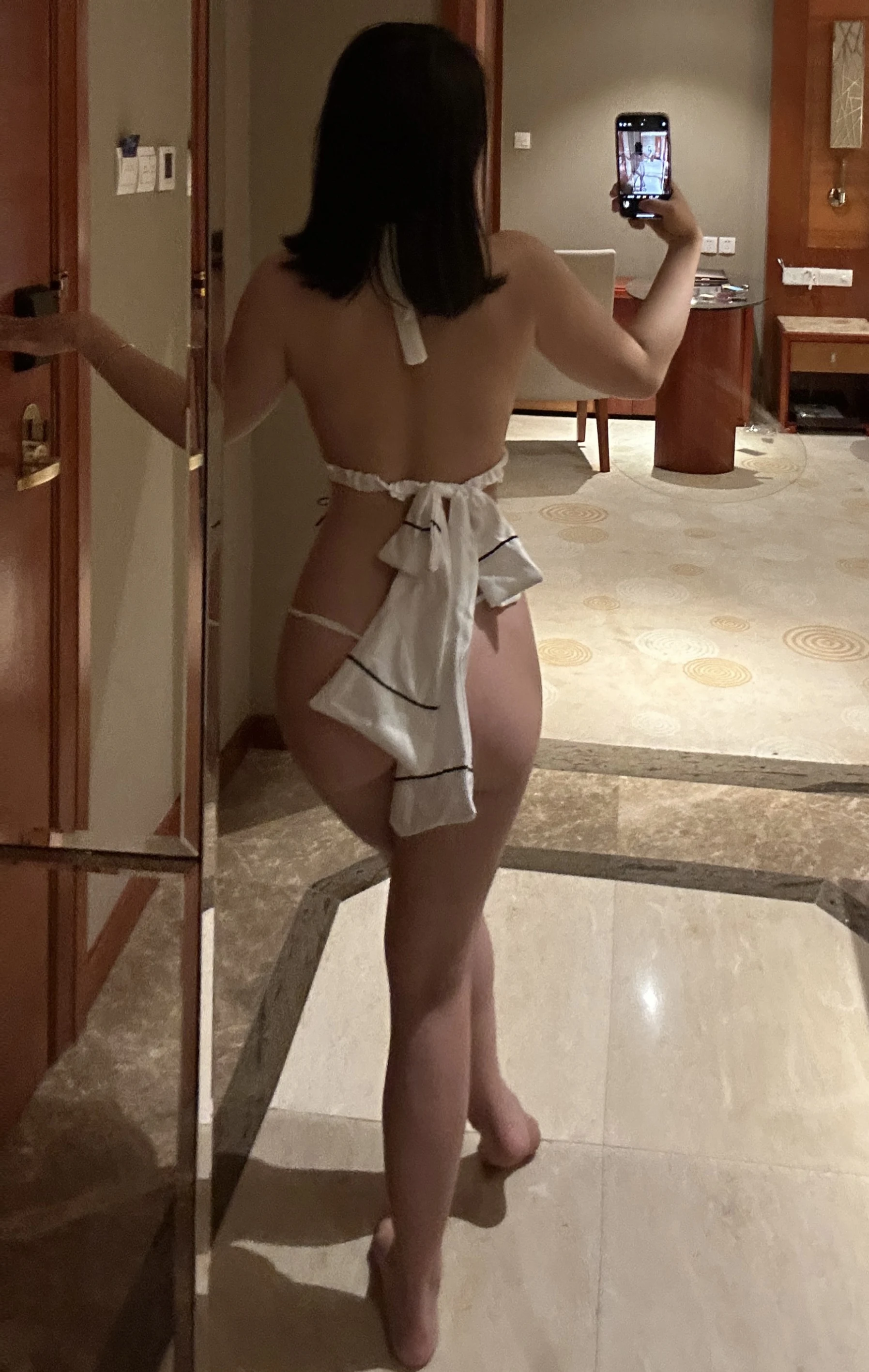 詹詹 – 私密女仆 17P